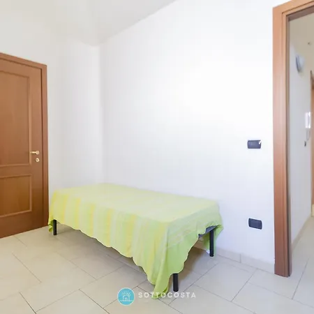 Luigi's Flat - * 切萨雷奥港