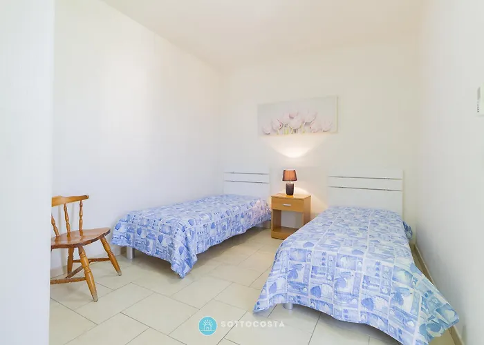 Luigi's Flat - 切萨雷奥港